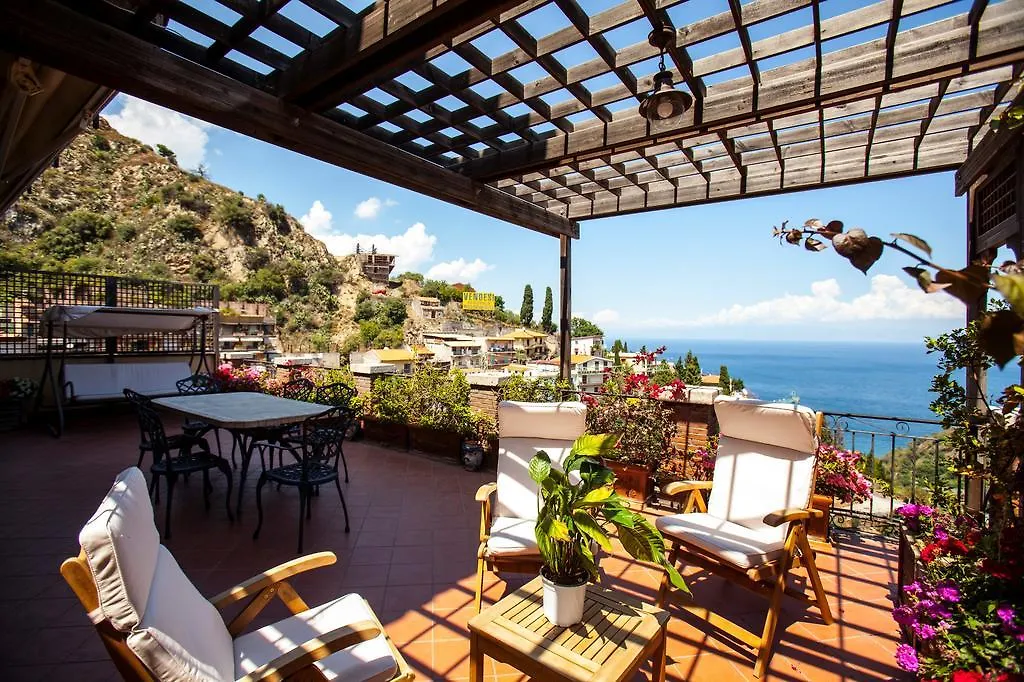 شقة تاورمينا  في Tao Blue House