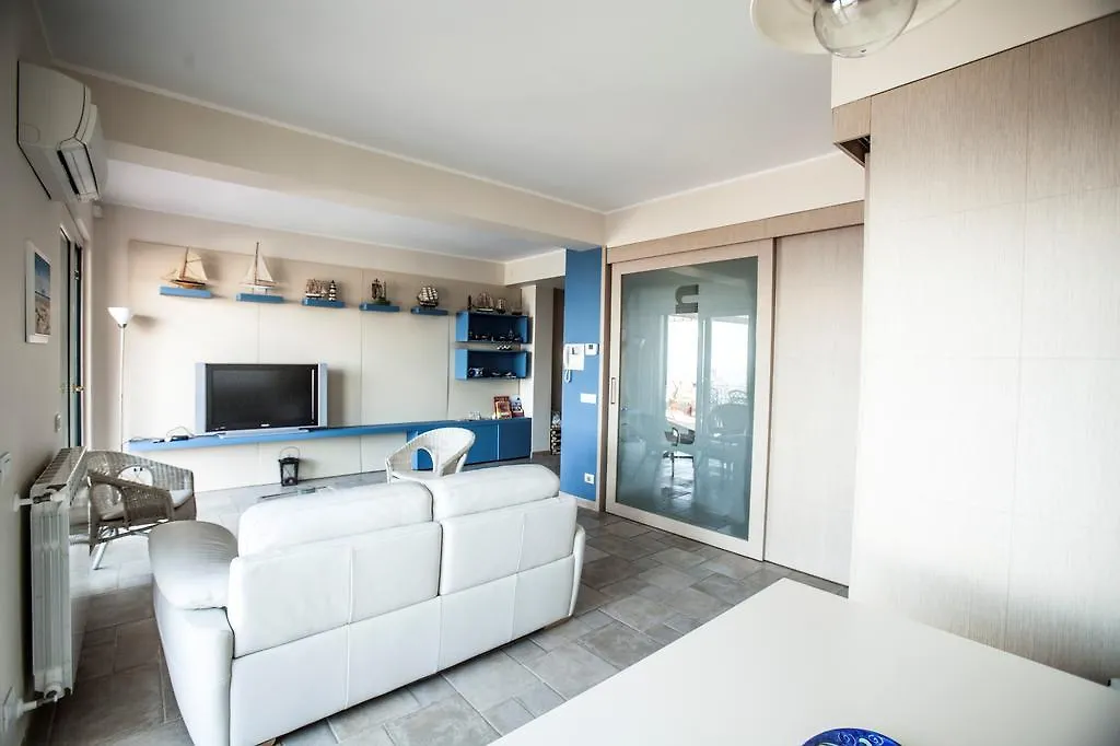 شقة تاورمينا  في Tao Blue House 0*,